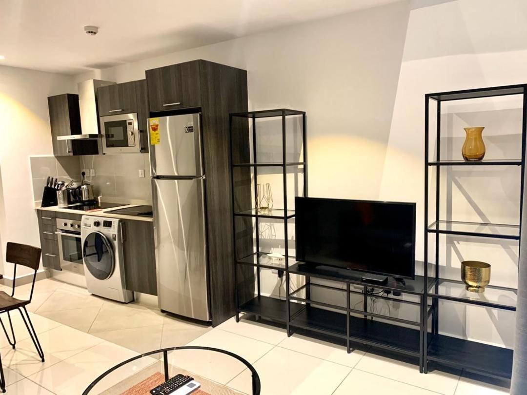 One Bedroom Apartment At A Embassy Gardens Cantonments Accra Extérieur photo